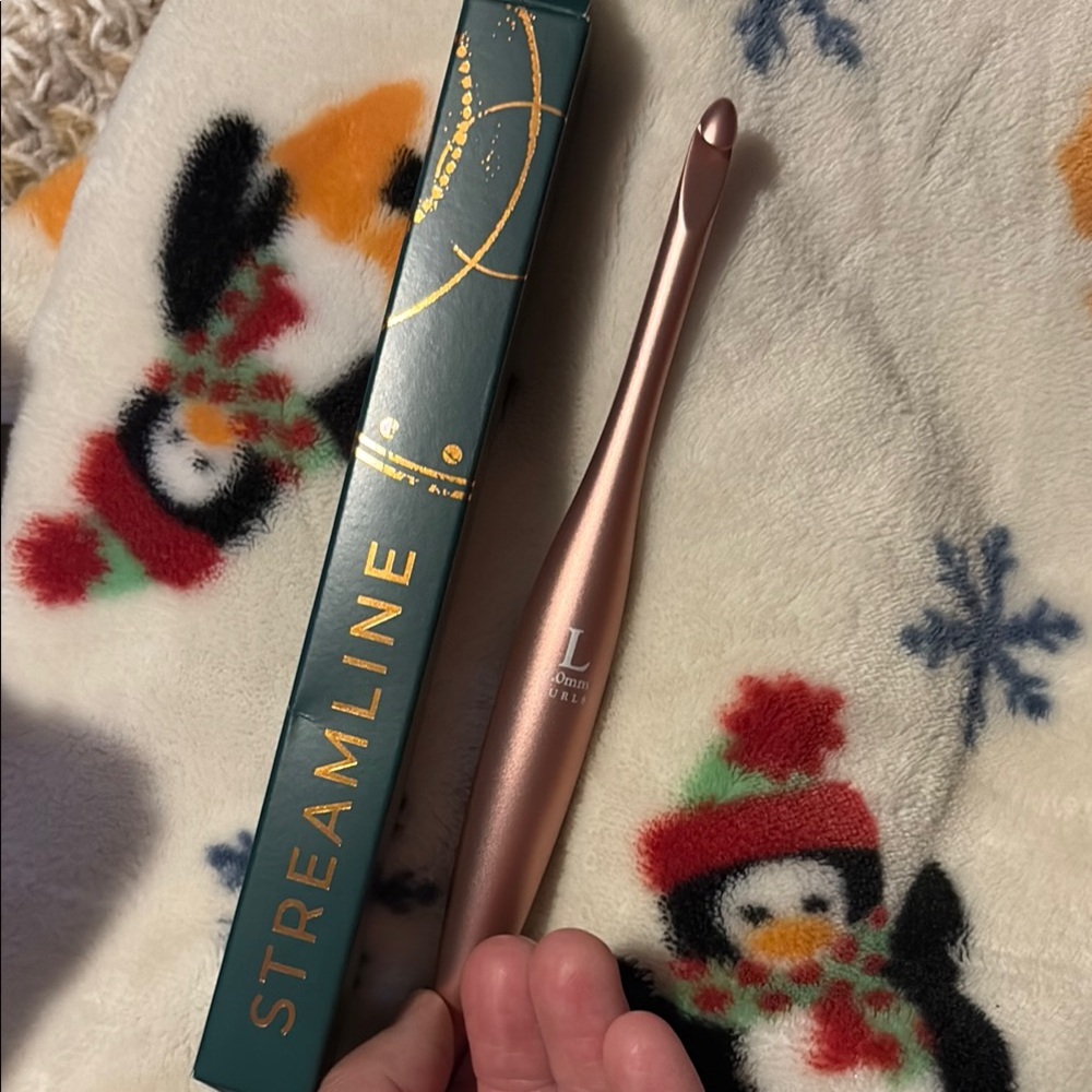 Rose Gold Streamline Crochet Hook